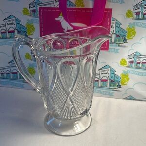 Victorian style glass picture 7 1/2 5 1/2 inches